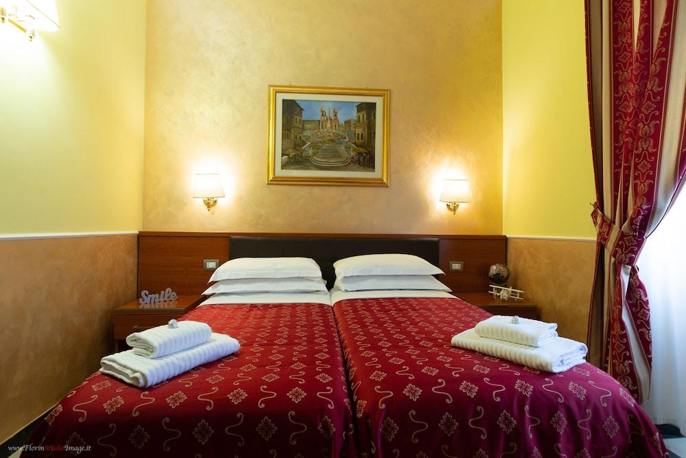 Hotel Centro Cavour Roma Bagian luar foto